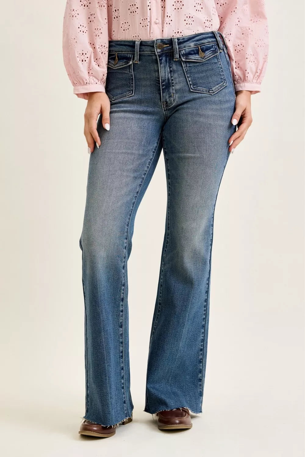 Judy Blue Mid Rise Flare Jeans with Front Flap Pockets 881113 MD