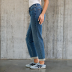 Judy Blue Mid Rise Embroidered Repair Patch Vintage Boyfriend Denim Jeans 881071